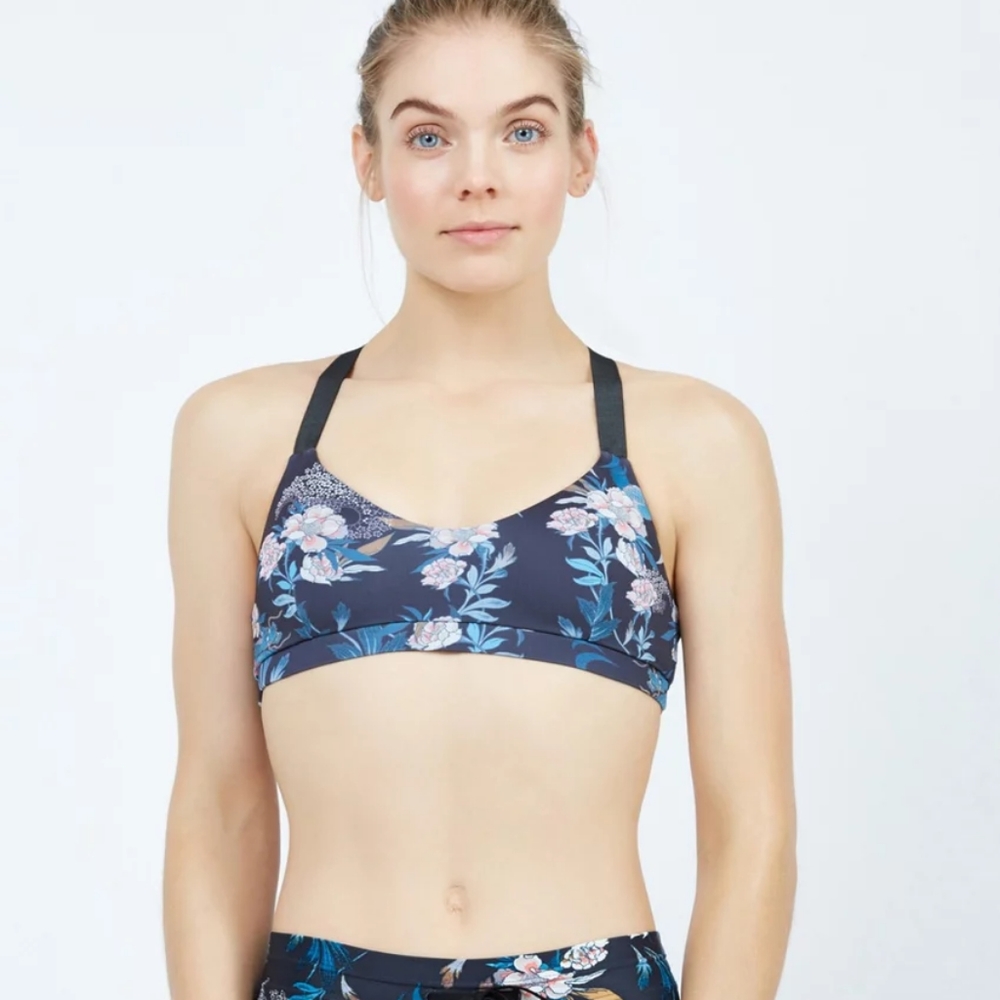 NWT "Enter the Dragon" sports bra: The Upside, XS
